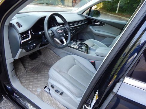 Used 2017 Audi Q7 3.0T Prestige image 11