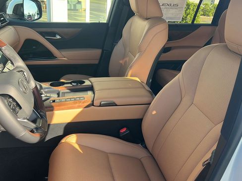 New 2026 Lexus LX 700h Luxury AWD/4WD image 31