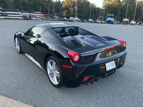 Used 2013 Ferrari 458 Spider image 25