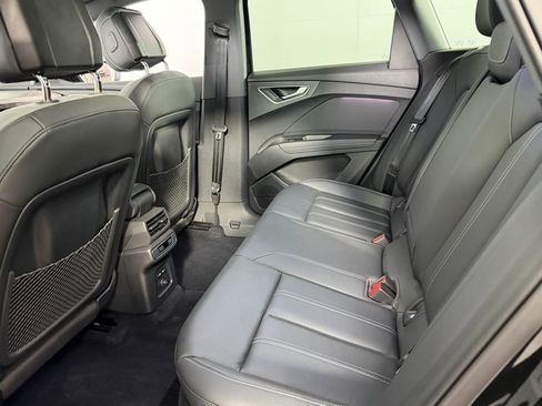 Used 2024 Audi Q4 e-tron Premium Plus w/ Premium Plus image 26