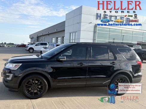 Used 2017 Ford Explorer XLT w/ Equipment Group 202A AWD/4WD image 1