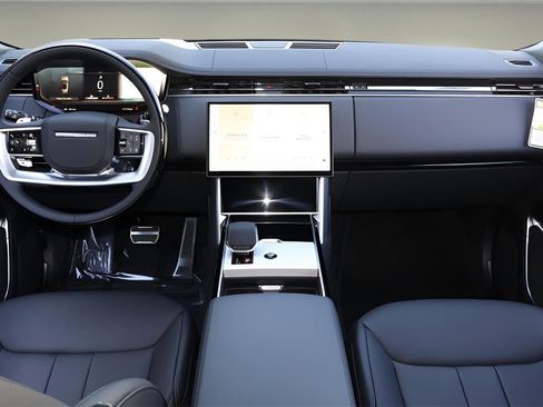 New 2026 Land Rover Range Rover Long Wheelbase SE image 11