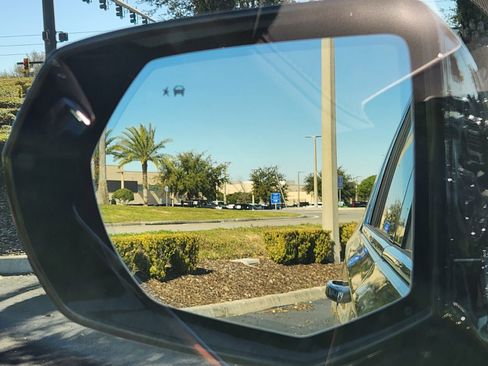 New 2026 Chevrolet Suburban High Country w/ Sun And Tow Package image 17