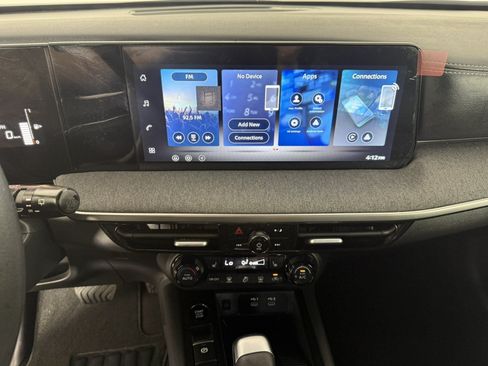 Used 2026 Nissan Kicks SV w/ Cold Weather Package FWD image 18