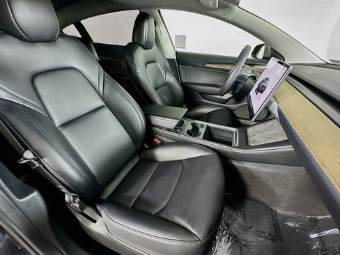 Used 2023 Tesla Model 3 Standard Range RWD image 8