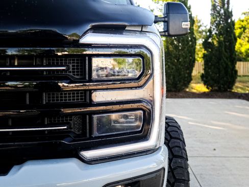 Used 2026 Ford F250 Platinum AWD/4WD image 6