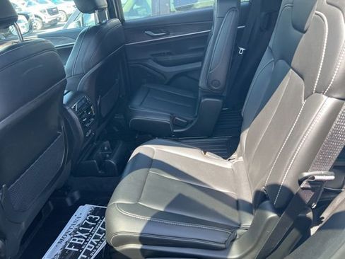 Used 2025 Jeep Grand Cherokee L Limited w/ Trailer Tow Package AWD/4WD image 18