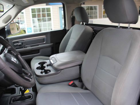 Used 2018 RAM 3500 Tradesman w/ Chrome Appearance Group AWD/4WD image 17
