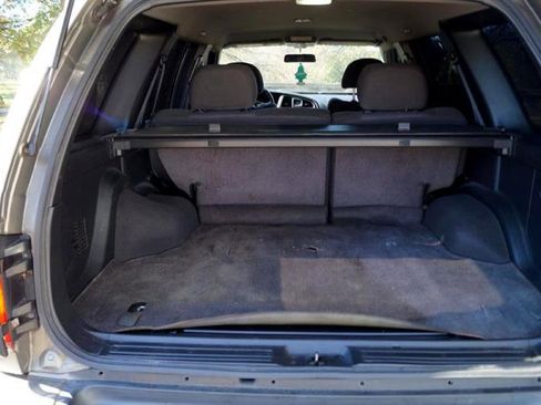 Used 2003 Nissan Pathfinder SE image 30