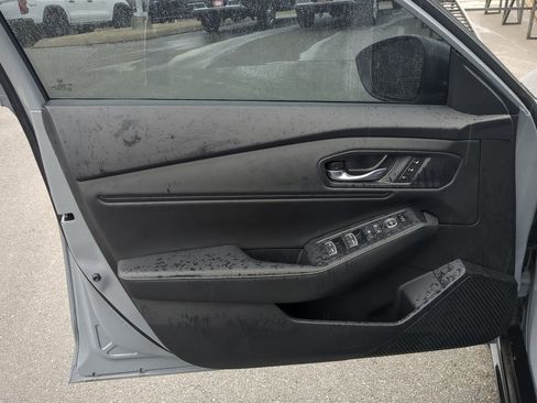 Used 2025 Honda Accord Sport image 23