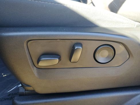 Used 2023 Chevrolet Suburban LS image 21