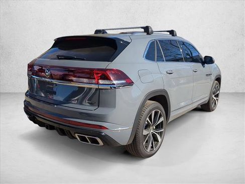 Used 2024 Volkswagen Atlas Cross Sport SEL Premium R-Line image 5