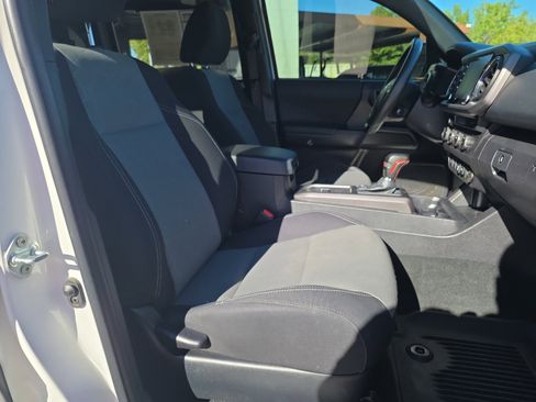 Used 2023 Toyota Tacoma TRD Off-Road image 25