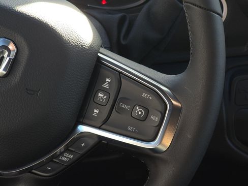 New 2026 RAM 2500 Laramie AWD/4WD image 22