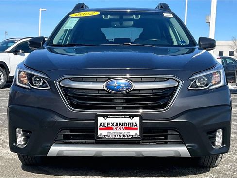 Used 2022 Subaru Outback Limited image 3