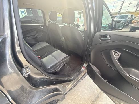 Used 2017 Ford Escape SE FWD image 14