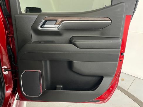 Used 2025 GMC Sierra 1500 SLT w/ SLT Premium Package image 35