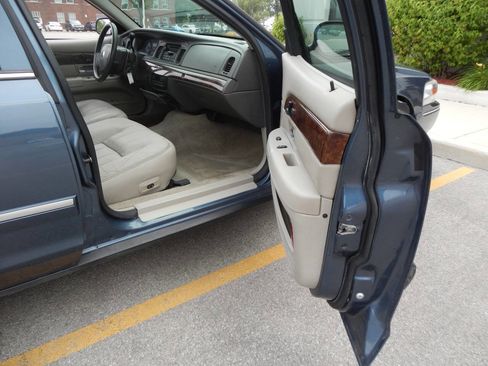 Used 2008 Mercury Grand Marquis LS image 32
