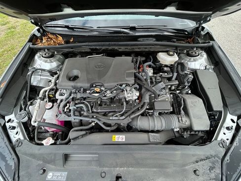 Used 2025 Toyota Camry LE w/ Convenience Package image 10