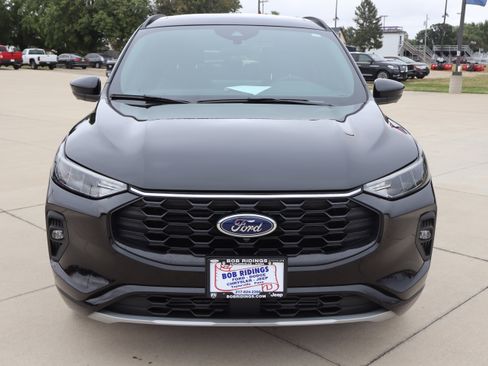 Used 2023 Ford Escape ST-Line Select w/ Tech Pack #2 image 3