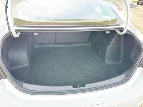 Used 2024 Chevrolet Malibu LT image 11