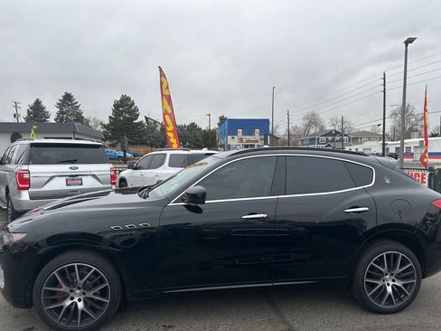 Used 2017 Maserati Levante w/ Sport Package image 15