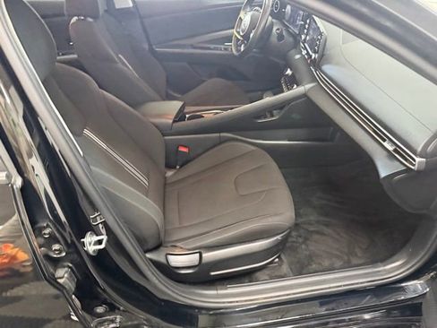 Used 2022 Hyundai Elantra SEL w/ Convenience Package image 29