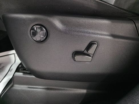 Used 2021 Jeep Grand Cherokee Altitude image 19