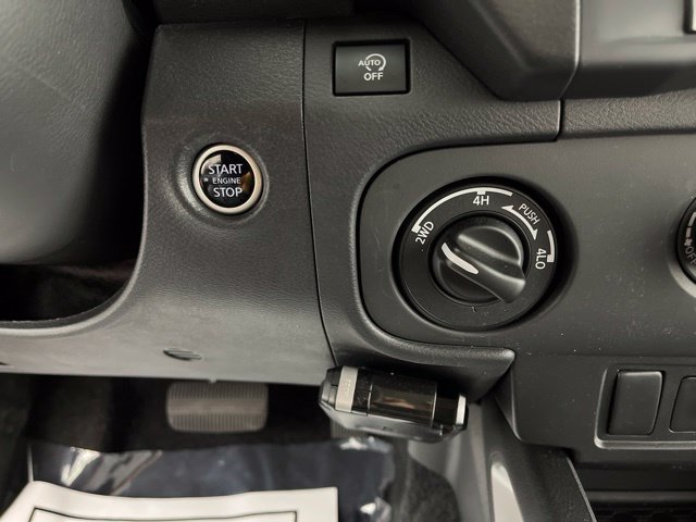 Used 2025 Nissan Frontier SV AWD/4WD image 29
