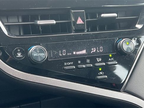 Used 2023 Toyota Camry XSE image 26