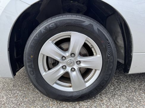 Used 2015 Nissan Quest SV image 11