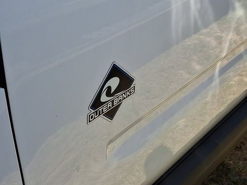 Used 2022 Ford Bronco Sport Outer Banks w/ Tech Package AWD/4WD image 4