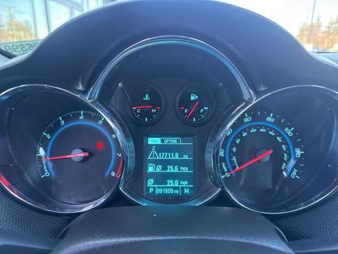 Used 2013 Chevrolet Cruze LT w/ RS Package image 19