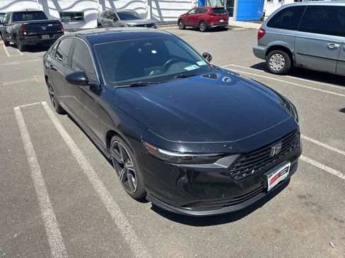 Used 2023 Honda Accord Sport image 6
