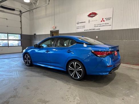 Certified 2020 Nissan Sentra SR w/ Premium Package FWD image 8