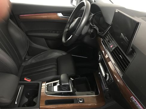 Used 2023 Audi Q5 2.0T Prestige w/ Prestige Package image 25