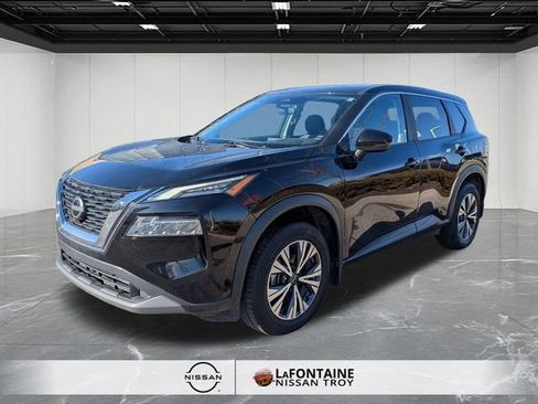 Used 2023 Nissan Rogue SV image 1