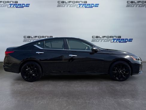Used 2025 Nissan Altima 2.5 S FWD image 4