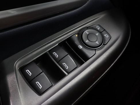 Used 2022 Chevrolet Bolt EUV Premier image 25