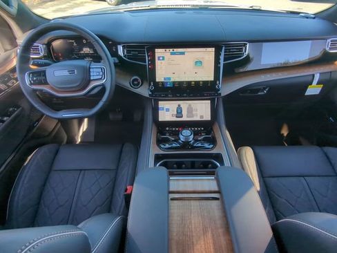 New 2024 Jeep Grand Wagoneer Series III image 16