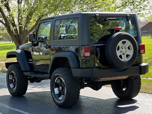 Used 2012 Jeep Wrangler Sport AWD/4WD image 6