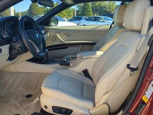 Used 2011 BMW 328i Convertible image 16