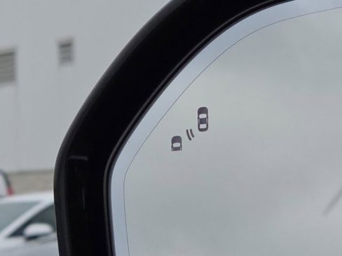 Used 2024 Lincoln Navigator Premiere image 14