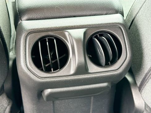 Used 2024 Jeep Gladiator Sport image 19