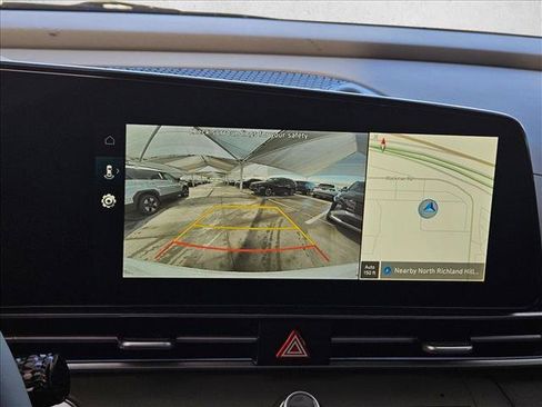 Used 2025 Hyundai Elantra SEL FWD image 18