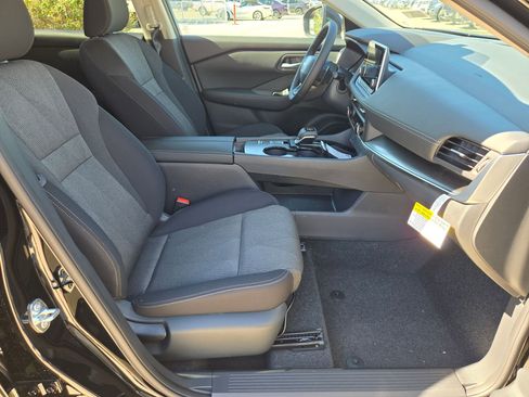 New 2026 Nissan Rogue SV w/ Cold Weather Package FWD image 19