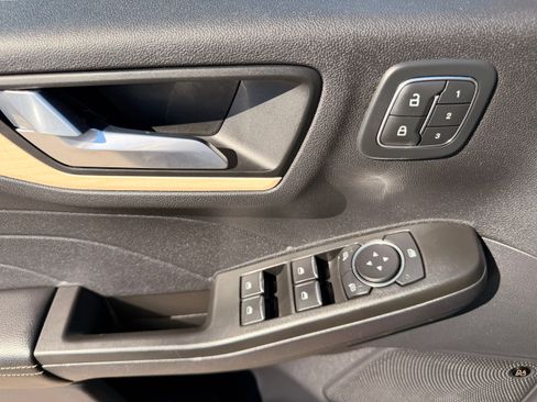 Used 2022 Ford Escape Titanium w/ Titanium Premium Package FWD image 13
