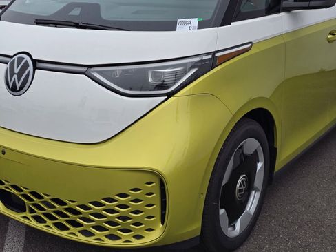 New 2025 Volkswagen ID. Buzz Pro S Plus image 10