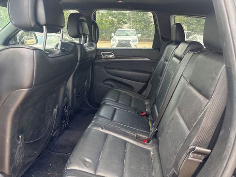 Used 2017 Jeep Grand Cherokee Overland AWD/4WD image 10