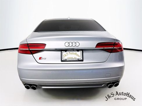 Used 2015 Audi S8 image 6